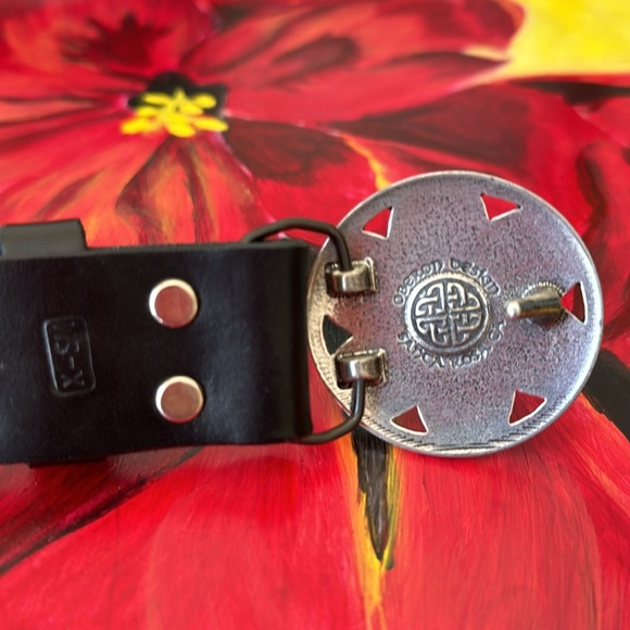 Gorgeous Leather Belt with Oberon Design. S/XS - Picture 3 of 4